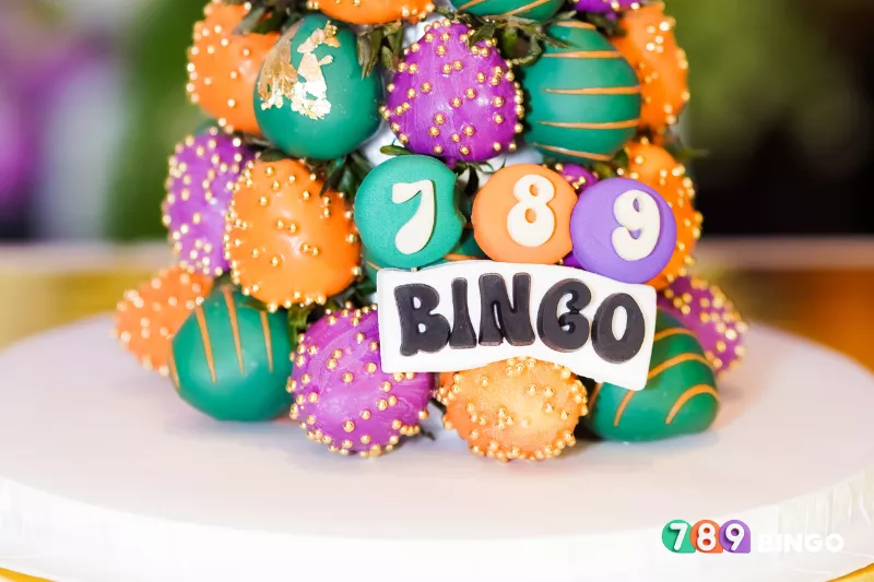 789Bingo, strawberry coated cake, green-striped coated strawberry cake, orange-dotted coated strawberry cake, purple-dotted coated strawberry cake